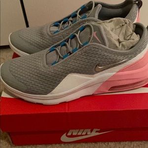 Nike Air Max Motion 2